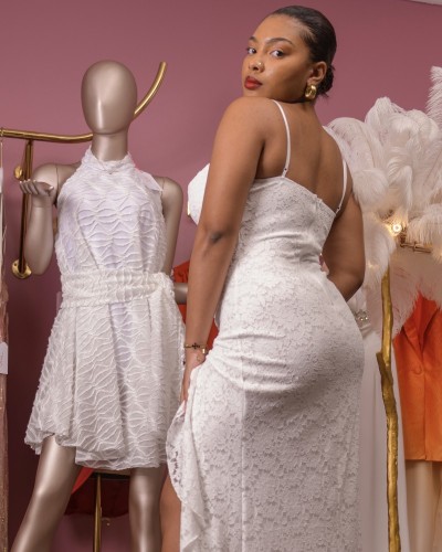 Robe longue en dentelle blanche - Élégance féminine | Keyleen's Kloset